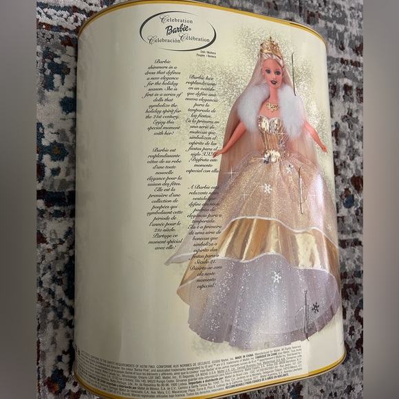 Barbie Special Edition 2000 Celebration Collection - Picture 4 of 7